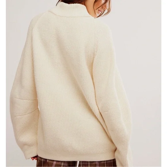 Free People Sunbeam Sweater - NWT size small, oversized, off white, mock neck
